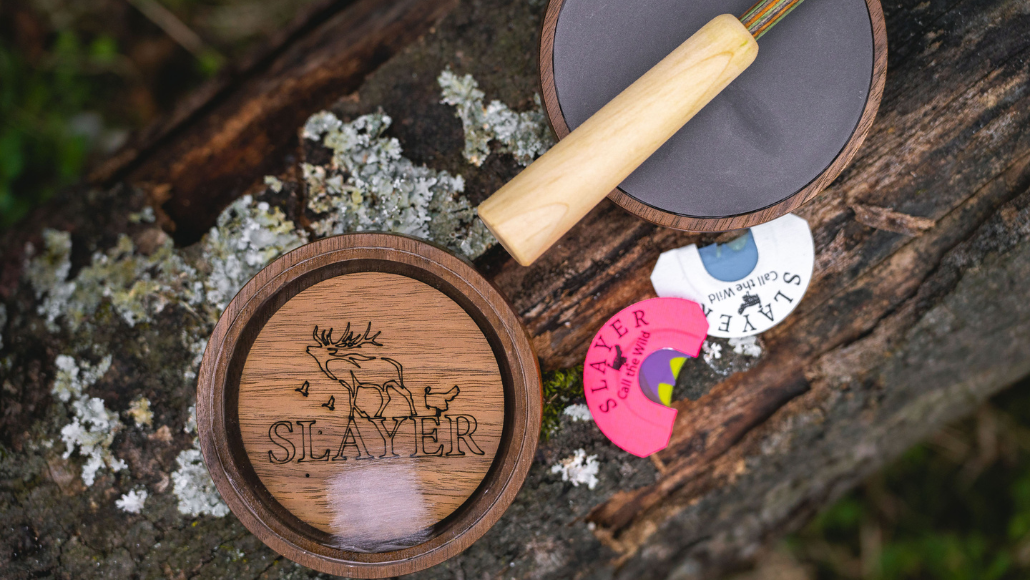 Slayer's Seductive Hen Slate Pot Call with Striker and Turkey Reeds