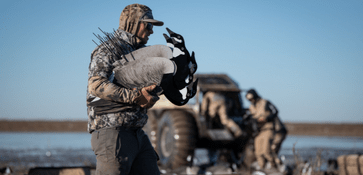 Goose hunting with silhouette decoys